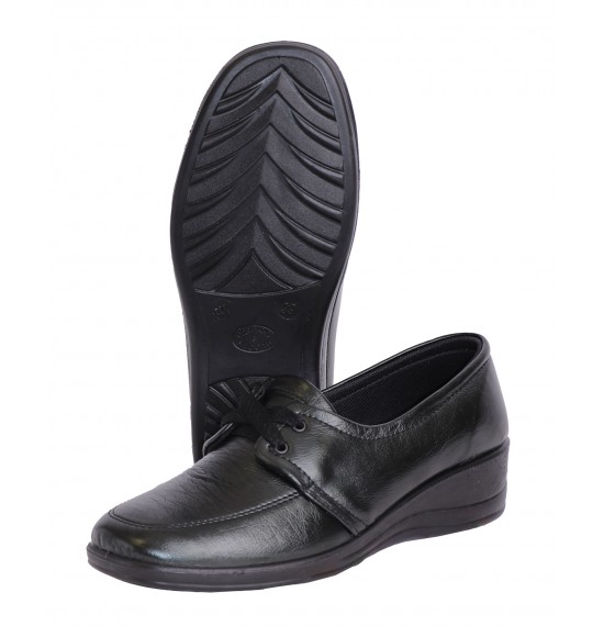 Туфли женские на шнуровке черные иск. кожа